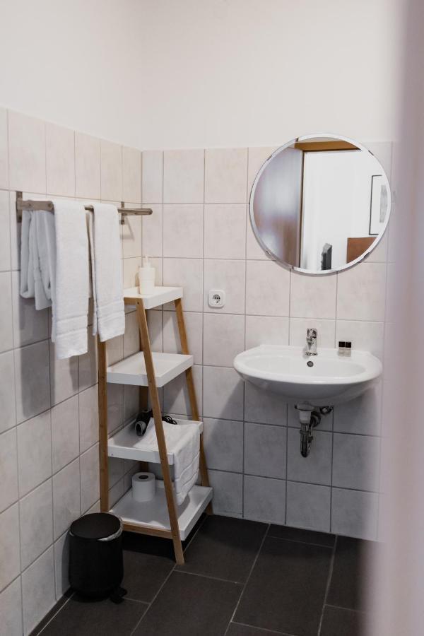 Hotel Cristallo ランツフート エクステリア 写真