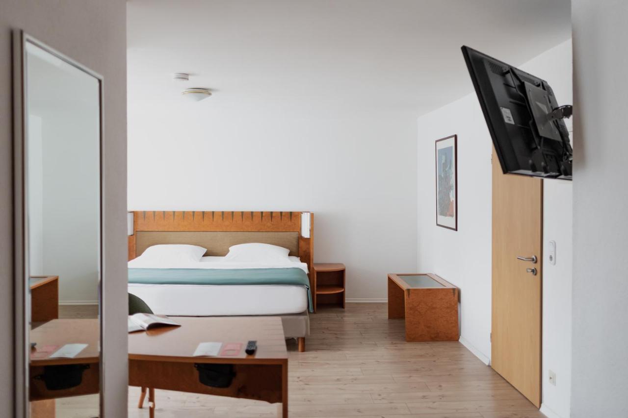 Hotel Cristallo ランツフート エクステリア 写真